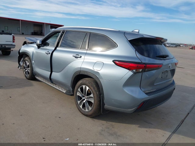 Toyota Highlander Hybrid Xle 2023 5TDKBRCH8PS134836 Image 3