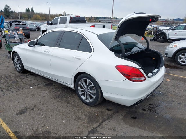 2015 MERCEDES-BENZ C 300 55SWF4JB3FU089118 Photo 2