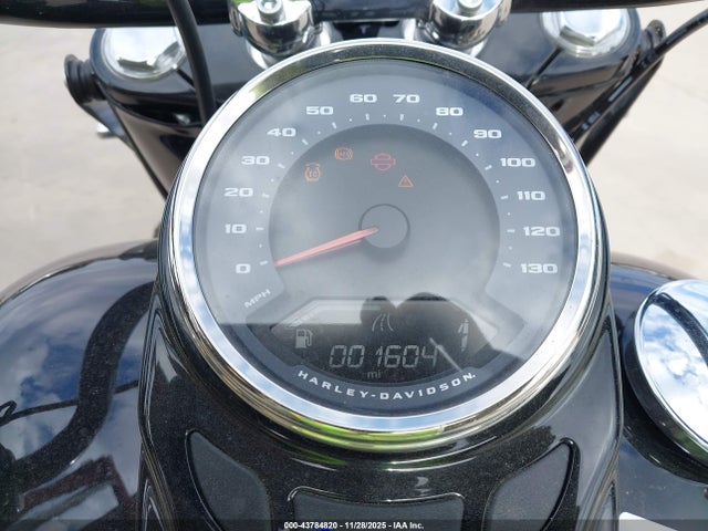 2025 HARLEY-DAVIDSON FLHC 1HD1YA91XSB036685 Photo 6