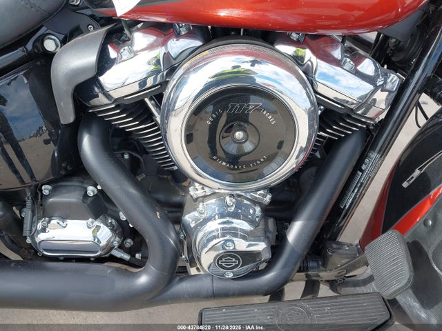 2025 HARLEY-DAVIDSON FLHC 1HD1YA91XSB036685 Photo 7