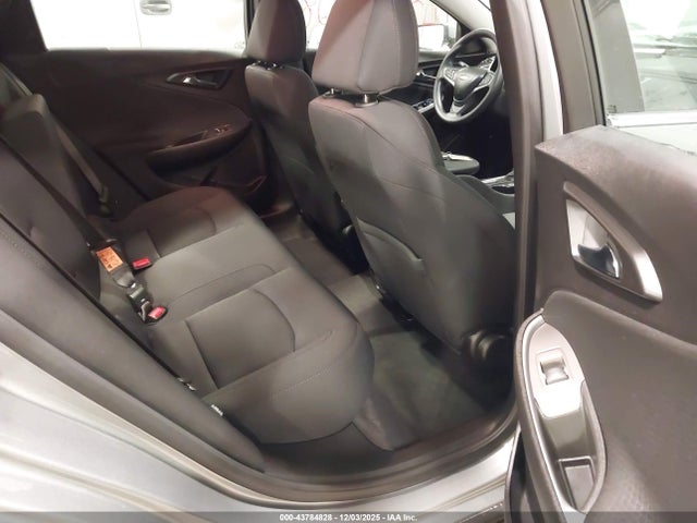 1G1ZD5ST5SF123401 Chevrolet lfv
