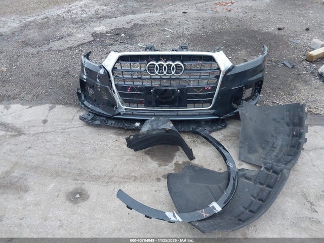WA1ECCFS5HR003209 Audi Q3 2.0t Premium