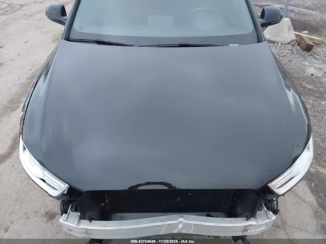 WA1ECCFS5HR003209 Audi Q3 2.0t Premium