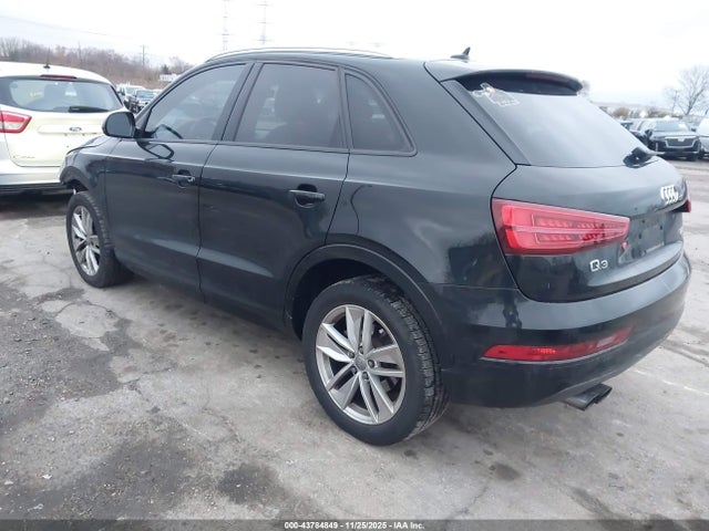2017 AUDI Q3 WA1ECCFS5HR003209 Photo 2