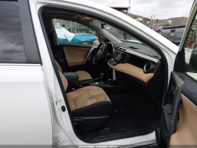 2017 TOYOTA RAV4 JTMRFREV9HD203116 Photo 4