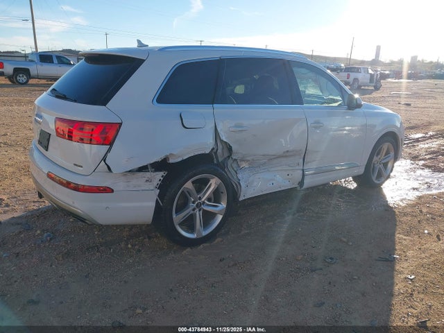 2019 AUDI Q7 WA1VAAF71KD034046 Photo 3
