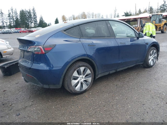 2023 TESLA MODEL Y 7SAYGDEE2PF922441 Photo 3