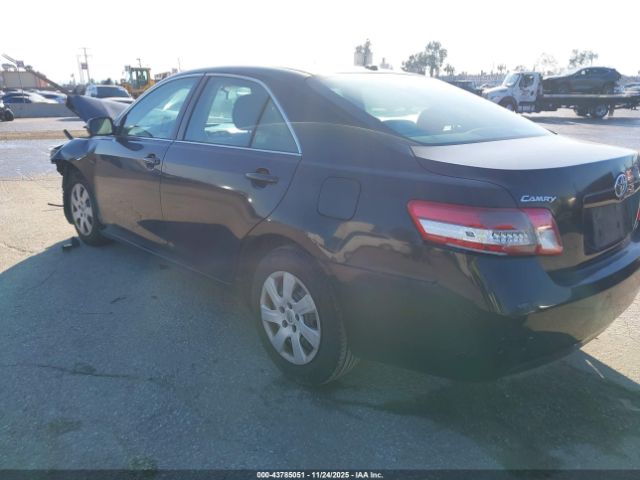 2011 TOYOTA CAMRY 4T1BF3EK7BU746441 Photo 2