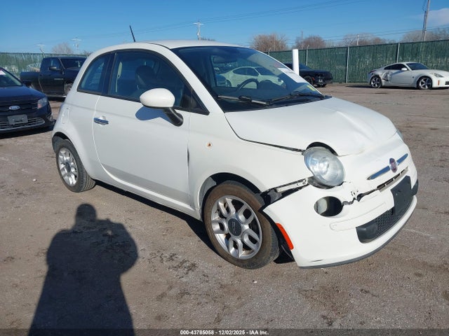 2015 FIAT 500 3C3CFFAR2FT657166 Photo 0