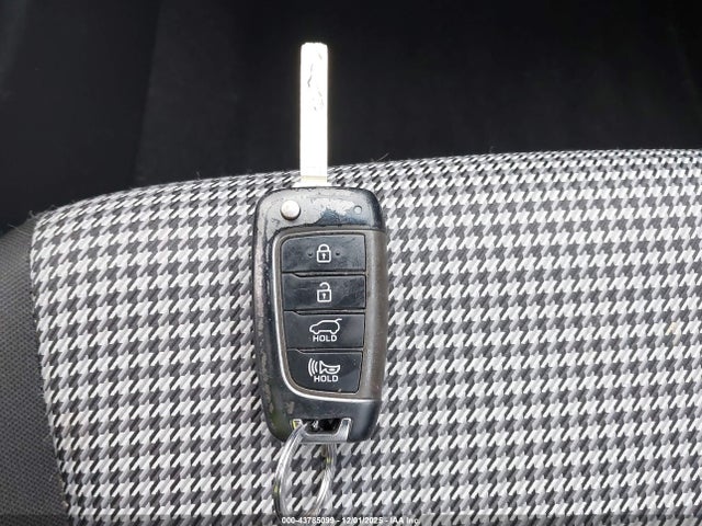 KM8K1CAA6MU685811 Hyundai Kona Se