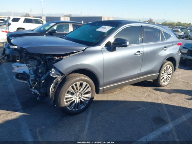 Toyota Venza Limited 2024 JTEAAAAH7RJ157071 Image 2