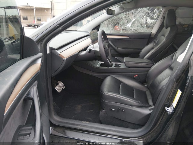 2023 TESLA MODEL Y 7SAYGDEF6PF744591 Photo 4