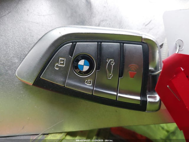 2017 BMW X5 EDRIVE 5UXKT0C37H0V97759 Photo 10