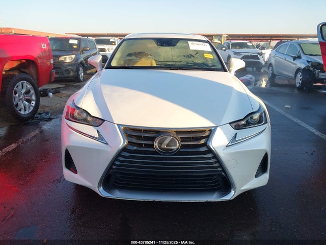 Lexus IS 300 2018 JTHBA1D20J5074206 Image 12