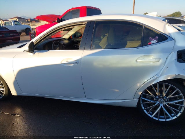 Lexus IS 300 2018 JTHBA1D20J5074206 Image 14