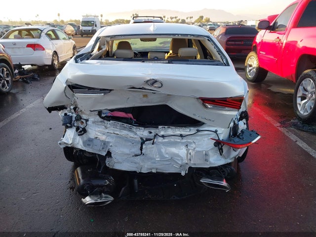 Lexus IS 300 2018 JTHBA1D20J5074206 Image 6