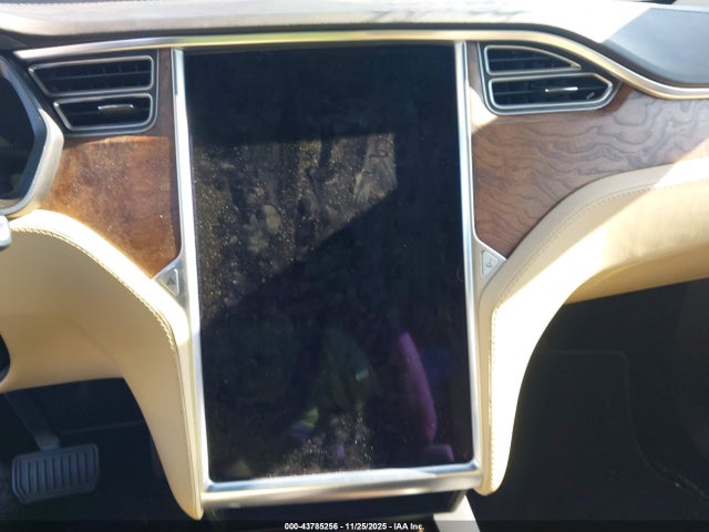 2017 TESLA MODEL X 5YJXCBE25HF044939 Photo 6