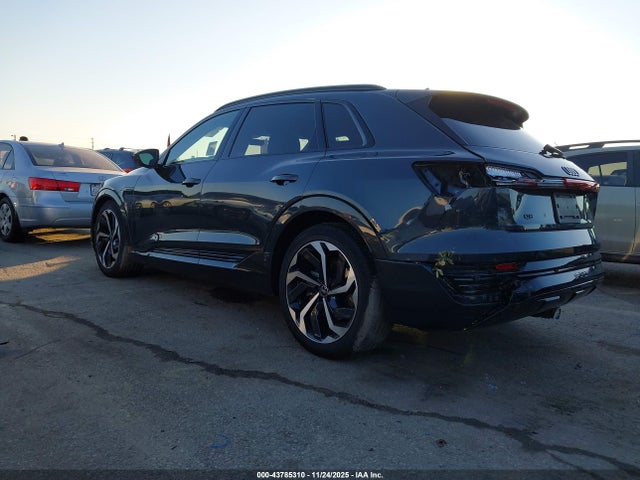 2024 AUDI Q8 E-TRON WA15AAGE7RB055275 Photo 2