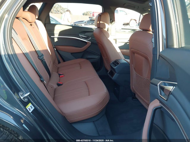 2024 AUDI Q8 E-TRON WA15AAGE7RB055275 Photo 7
