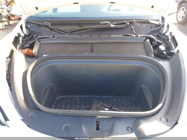 2020 TESLA MODEL Y 5YJYGDEE4LF019232 Photo 9