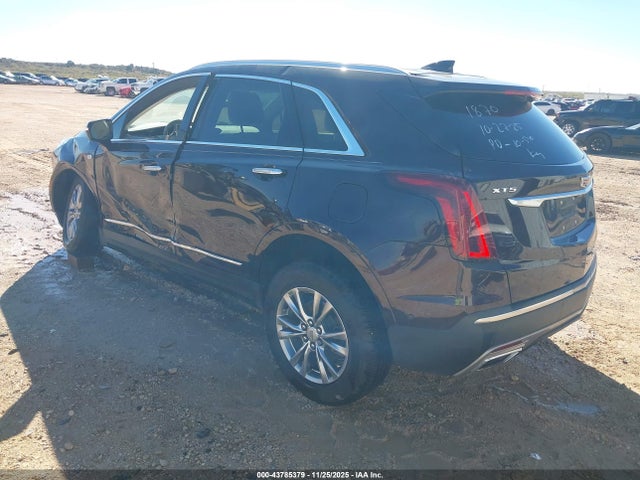 2021 CADILLAC XT5 1GYKNCRSXMZ201870 Photo 2