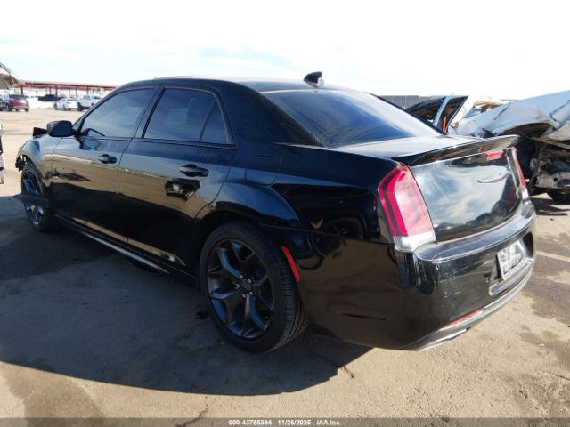 2021 CHRYSLER 300 2C3CCABG8MH570984 Photo 2