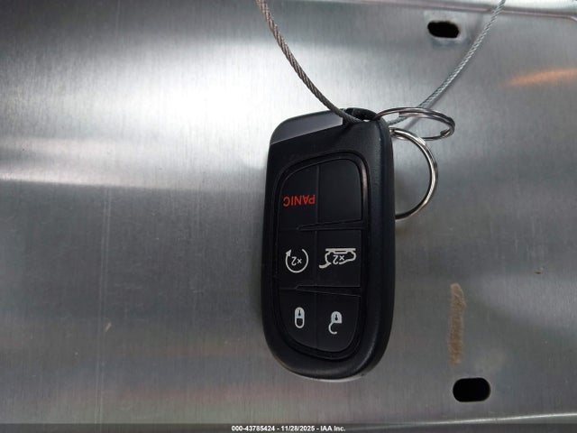 1C4PJMDX8KD460593 Jeep Cherokee