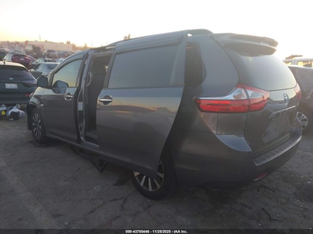 2018 TOYOTA SIENNA 5TDDZ3DC4JS200682 Photo 2