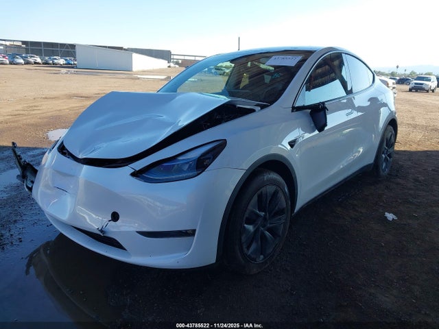 2024 TESLA MODEL Y 7SAYGDEE4RF163018 Photo 1