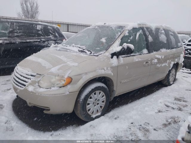 2005 CHRYSLER TOWN & COUNTRY 2C4GP44R05R591020 Photo 1