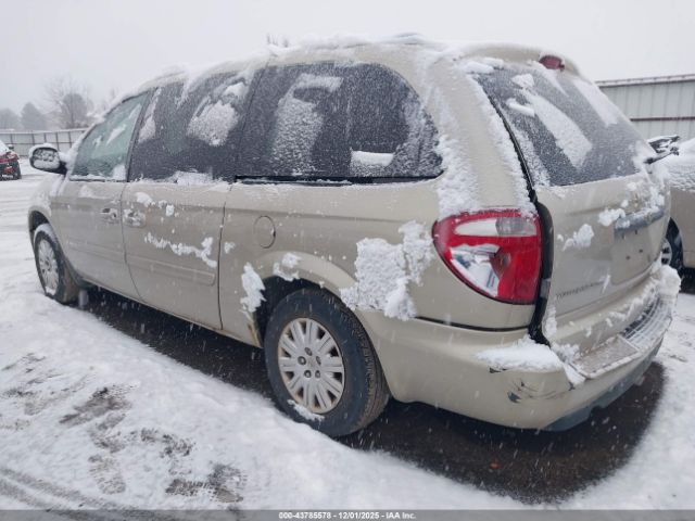 2005 CHRYSLER TOWN & COUNTRY 2C4GP44R05R591020 Photo 2