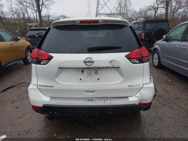 2017 Nissan Rogue Sl მანქანა იყიდება აუქციონზე, vin: 5N1AT2MVXHC833498, აუქციონის ნომერი: 43785590