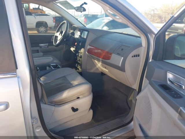 2008 CHRYSLER TOWN & COUNTRY 2A8HR54P98R657225 Photo 4