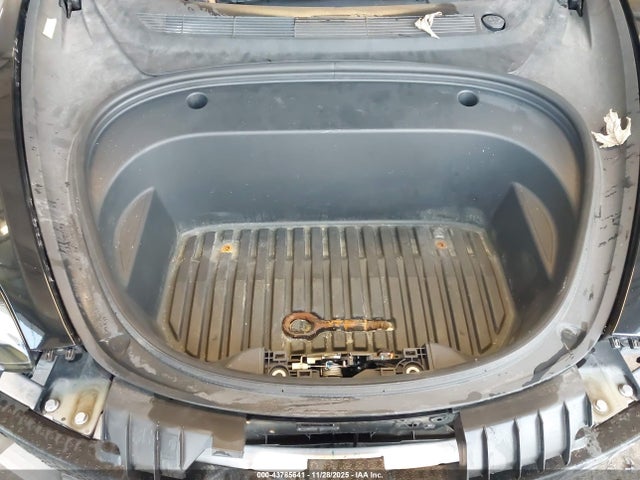 2023 TESLA MODEL 3 5YJ3E1EAXPF435447 Photo 9