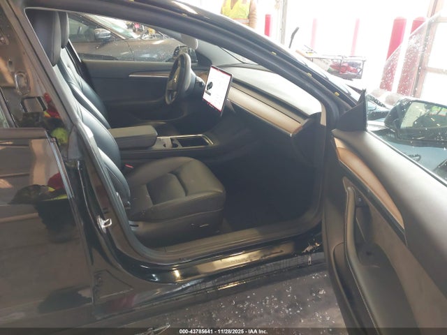 2023 TESLA MODEL 3 5YJ3E1EAXPF435447 Photo 4