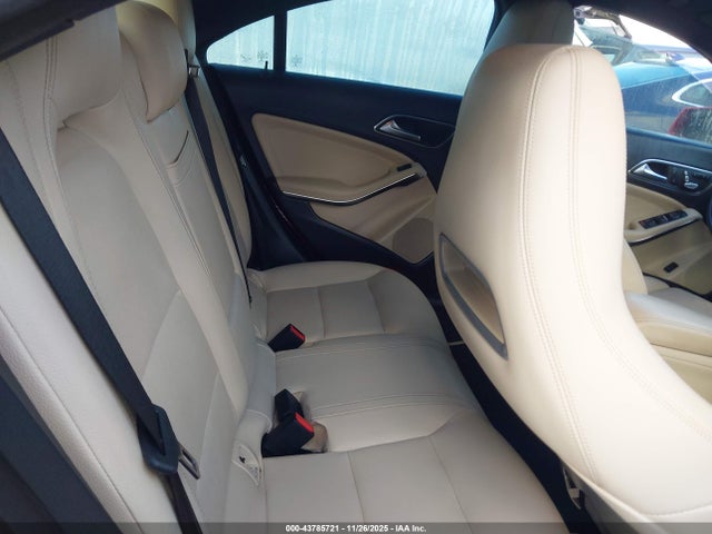 43785721 :رقم المزاد ، WDDSJ4EB3KN748731 vin ، 2019 Mercedes-benz Cla 250 مزاد بيع