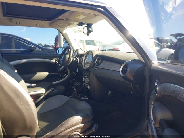 2009 MINI COOPER S WMWMF73569TW85727 Photo 4