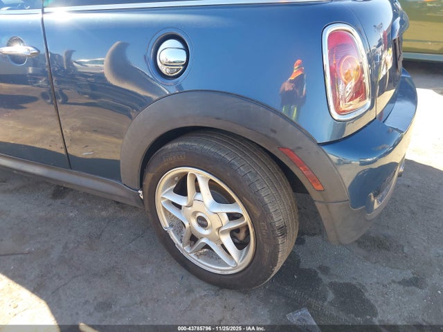 2009 MINI COOPER S WMWMF73569TW85727 Photo 5