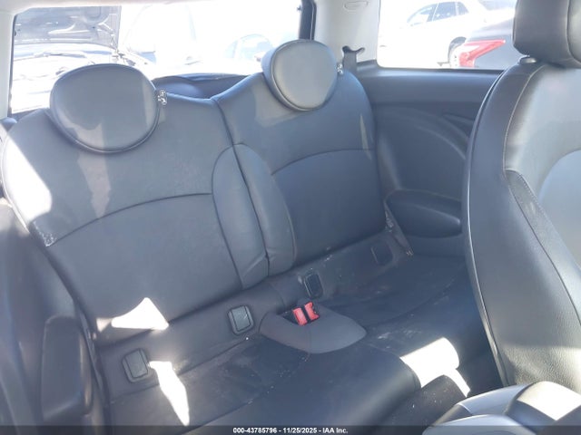 2009 MINI COOPER S WMWMF73569TW85727 Photo 7