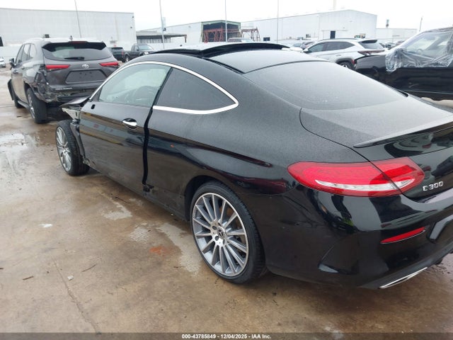 Mercedes-Benz C 300 2018 WDDWJ4JB3JF726678 Image 3