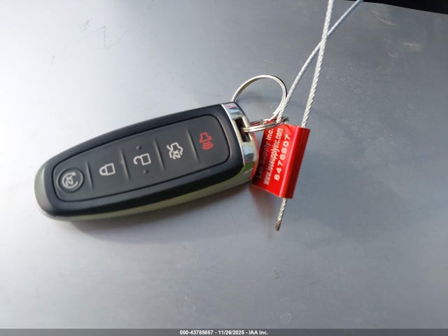 1FMCU9J91KUC54066 Ford Escape Titanium