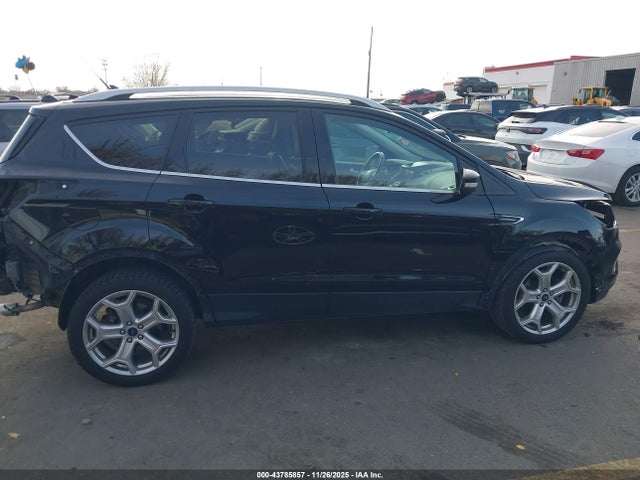 1FMCU9J91KUC54066 Ford Escape Titanium