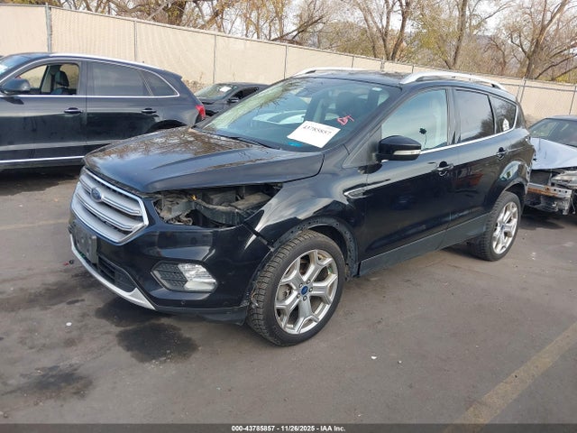 1FMCU9J91KUC54066 Ford Escape Titanium