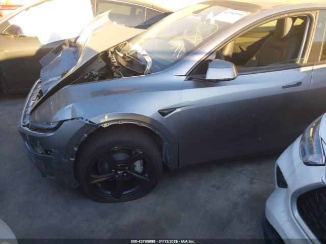 2026 TESLA MODEL Y 7SAYGDED7TF522053 Photo 1