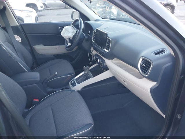 Hyundai Venue Limited 2024 KMHRC8A39RU302796 Image 5