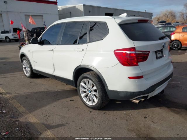 2016 BMW X3 5UXWX9C54G0D66007 Photo 2