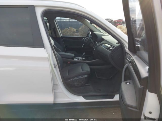 2016 BMW X3 5UXWX9C54G0D66007 Photo 4