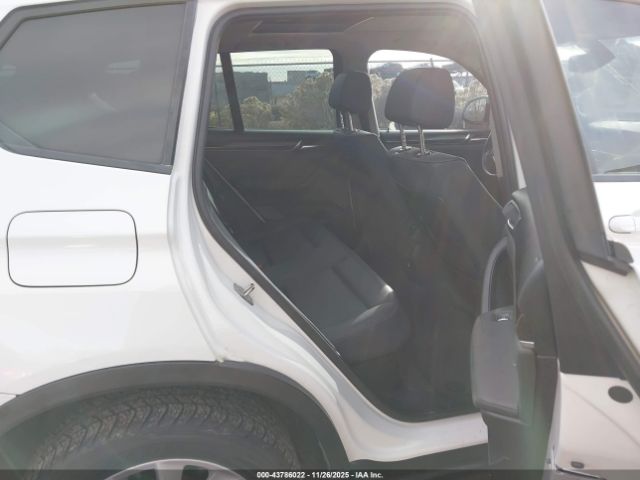 2016 BMW X3 5UXWX9C54G0D66007 Photo 7