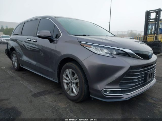 2022 TOYOTA SIENNA 5TDZRKEC6NS096068