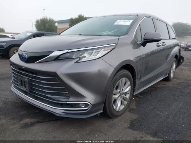 2022 TOYOTA SIENNA 5TDZRKEC6NS096068 Photo 1